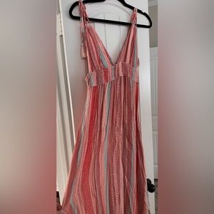 Super light and flowing Maxi Dress!